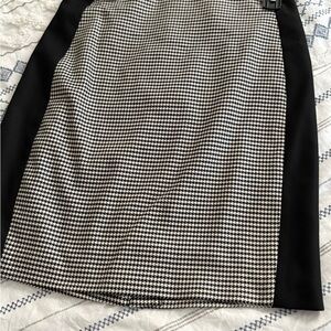 White House Black Market Houndstooth Pencil Skirt